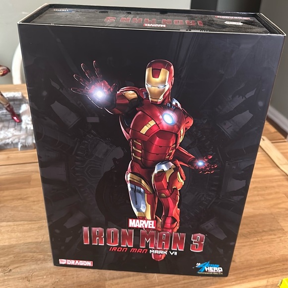 MARVEL ⭐️ Deagon Iron Man 3 Mark VII figure/statue - Picture 4 of 9